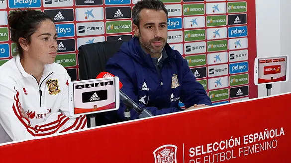 Jorge Vilda y Marta Torrejón en rueda de prensa