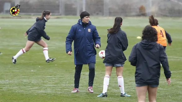 Entrenamiento de la Selección española Sub-16 femenina