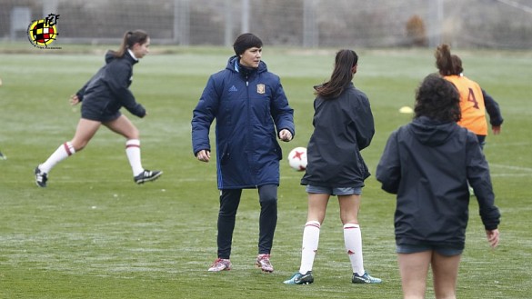 Entrenamiento de la Selección española Sub-16 femenina