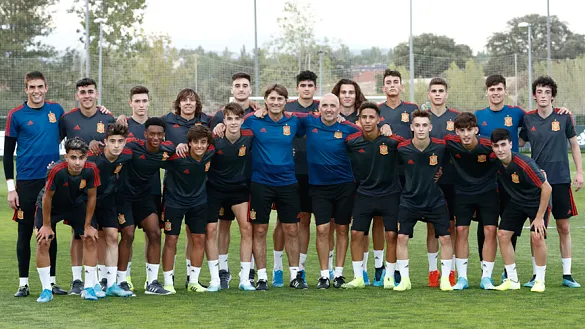 La Selección Sub-17 entrena en la Ciudad del Fútbol