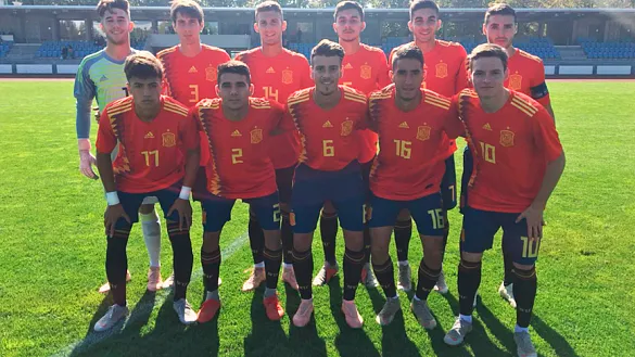 La Selección española Sub-19 posa antes de su partido contra Andorra