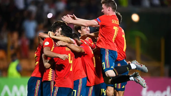 La Selección Sub-19 celebra la clasificación para la final