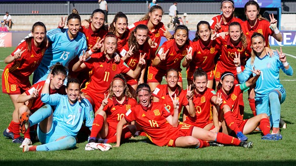 La Selección Sub-20 femenina celebra su triunfo en Concarneau