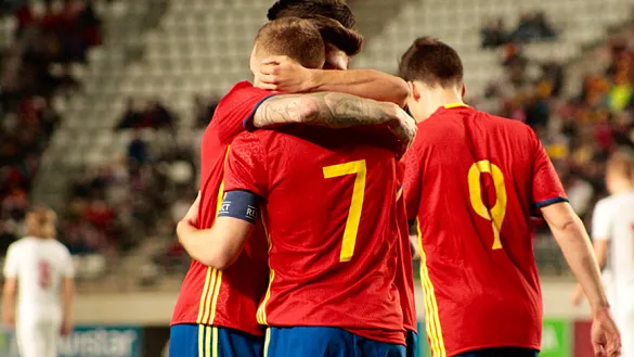 Los jugadores de la Selección española Sub-21 celebran un gol 