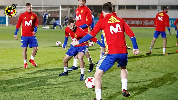 La Selección española Sub-21 se entrena durante la tarde-noche del lunes en Las Rozas