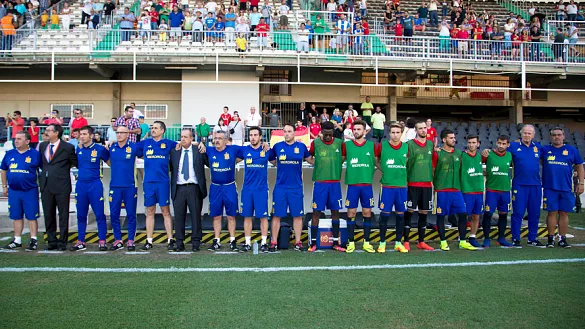 Cuerpo técnico y jugadores de la Selección Sub-21 antes del encuentro ante San Marino