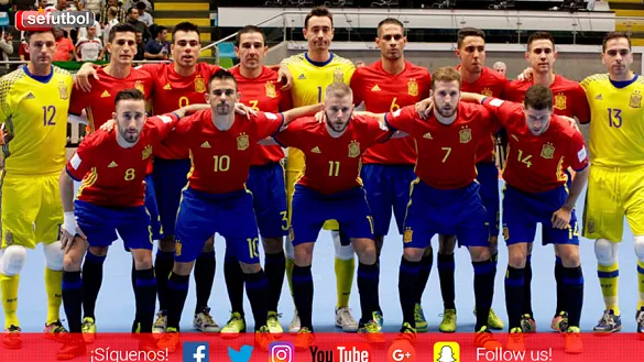 La Selección Española de Fútbol Sala posa antes de su partido en Medellín