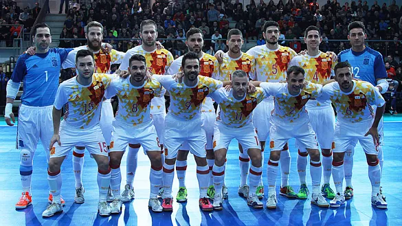 La selección española de fútbol sala posa antes de su encuentro frente a Bélgica en Crevillente