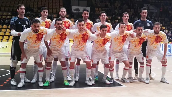 La Selección española de Fútbol Sala posa antes del su encuentro frente a Italia