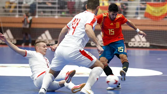 Momento del partido entre España y Serbia disputado en Valdepeñas