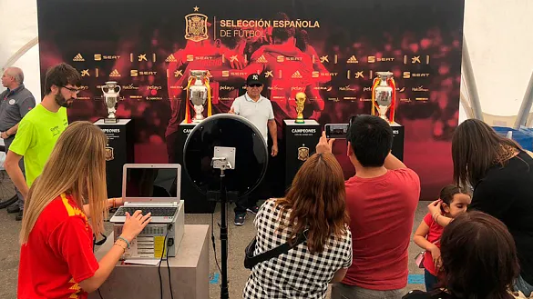 Gran éxito de la Fan Zone de la Selección en el Bernabéu