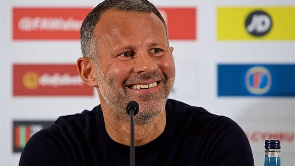 Ryan Giggs ha dado la lista para el partido de Gales