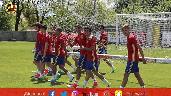 GALERÍA | España calienta motores para debutar frente a Turquía