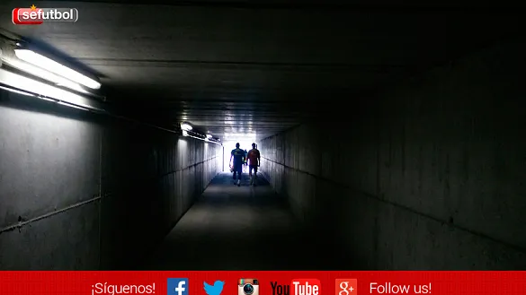 Iker y un internacional de la Selección española en un túnel de Italia