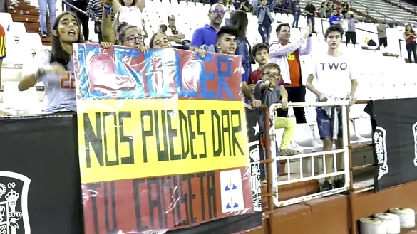 DESDE DENTRO | No te pierdas el detalle de Carlos Soler con la afición