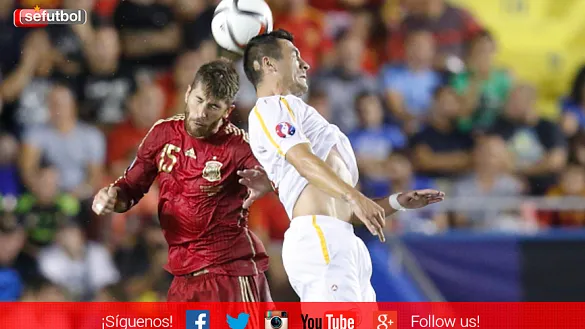 Ramos en un partido de la Selección española