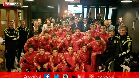 Embajador Letonia con la Sub-17