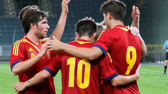Los jugadores de la Selección Española Sub-21 celebran un tanto en el encuentro frente a Austria disputado en Graz