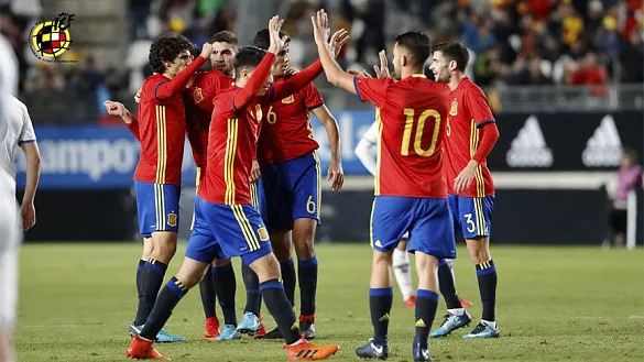 Los jugadores de la Sub-21 celebran un gol ante Islandia en Murcia