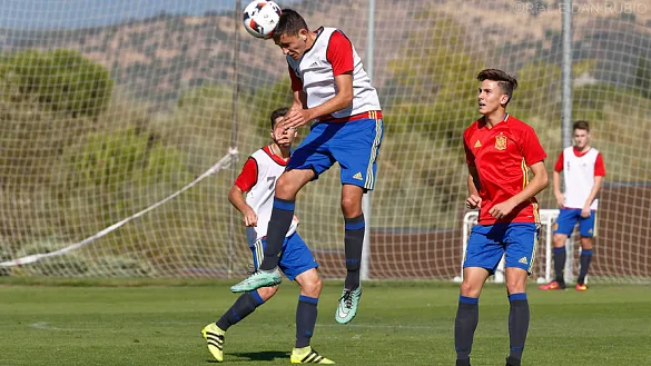 Entrenamiento Sub-16 Masculina 