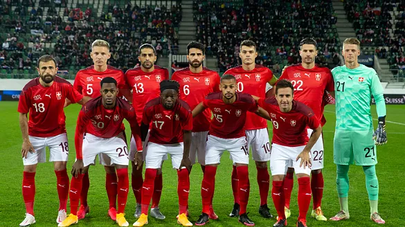 La selección suiza posa antes de su partido frente a Croacia