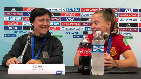 Toña Is y Claudia Pina en rueda de prensa