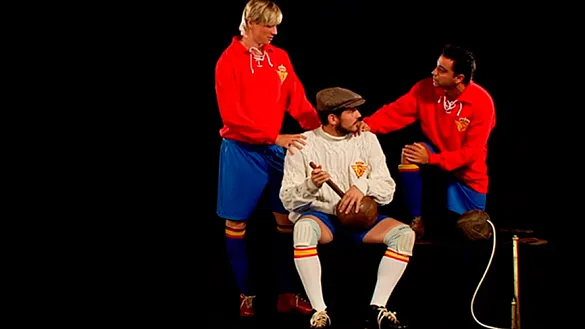 Xavi, Torres e Iker en el túnel del tiempo del Museo de la Selección