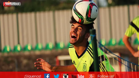 El internacional español Sub-19, Daniel Ceballos, se ejercita junto a sus compañeros en Katerini (Grecia)