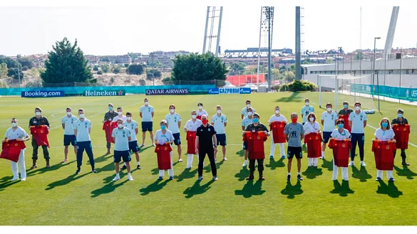 Los jugadores de la Selección reciben su vacuna contra el Covid-19 en la Ciudad del Fútbol