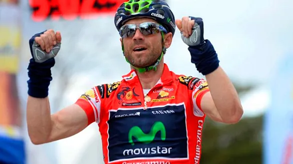 Alejandro Valverde celebra un triunfo de etapa