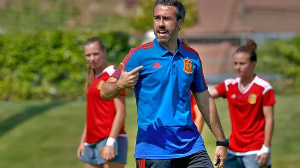 Jorge Vilda en un entrenamiento de España