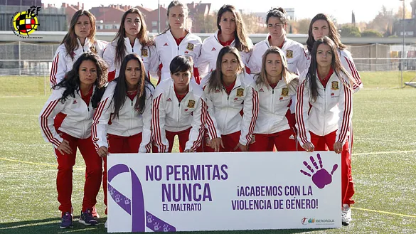 ¡Nuestras internacionales dicen NO a la violencia de genero!