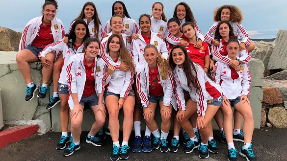 Parte del equipo español durante la visita