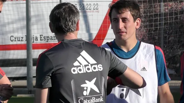 ¡Visita de categoría absoluta en el entreno de la Sub-21!