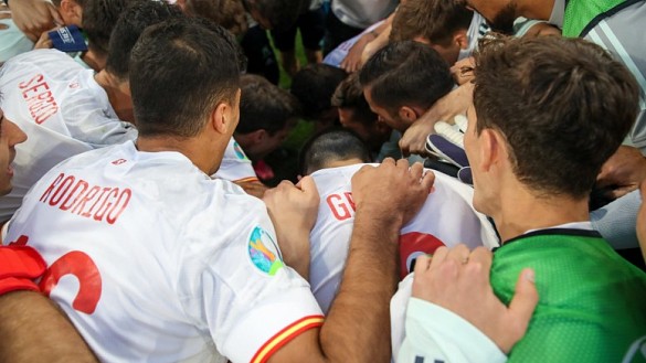 Los jugadores de la Selección española hacen piña antes de la tanda de penaltis
