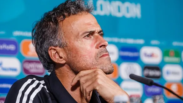 El seleccionador nacional durante su rueda de prensa en Londres