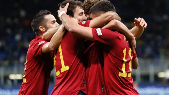 Los jugadores de España festejan uno de los goles ante Italia