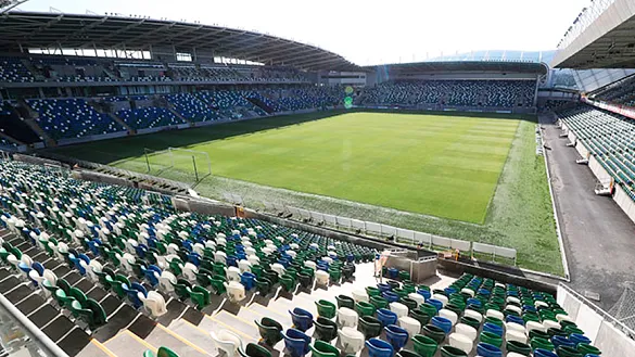 Vista panorámica del estadio Windsor Park en Belfast (Irlanda del Norte)