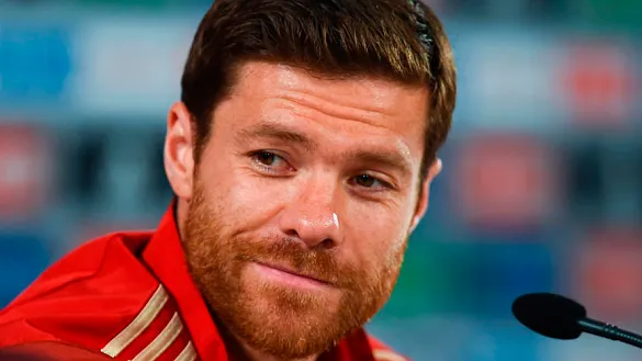 Xabi Alonso en una rueda de prensa de la Selección española