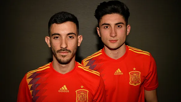 Kilian y Xexu posan antes del campeonato