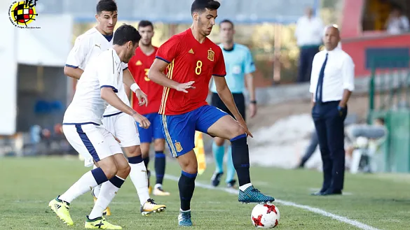 Mikel Merino durante un encuentro reciente con la Selección española Sub-21