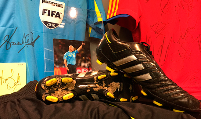 Las botas de Howard Webb